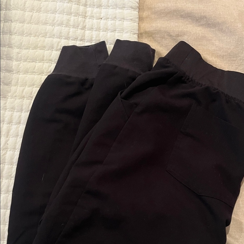 Figs Women's Black Scrub Jogger Pants